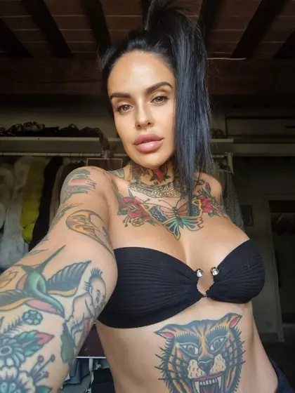 Manola Tenti