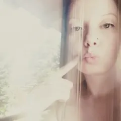 Miss LauraAnna